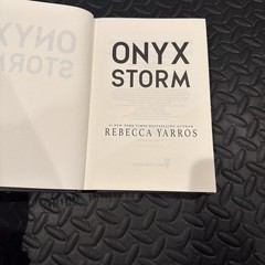 ONYX STORM Hardcover Book Rebecca Yarros Deluxe Limited Edition