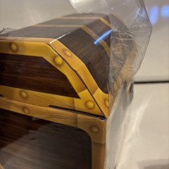 The Legend of Zelda Legendary Edition Chest Box Set Hardback with Poster Sealed