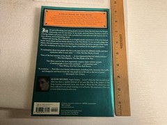 Fun Home A Family Tragicomic Graphic Novel By Alison Bechdel Paperback Like New