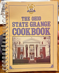 VTG 1985 EDITION THE OHIO STATE GRANGE COOKBOOK 1ST PRINTING 200 PAGES