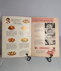 Betty Crocker’s Bisquick Cook Book 157 Recipes and Ideas Vintage 1956-26 pages