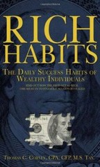 Rich Habits – The Daily Success Habits of Wealthy Individuals – Paperback – GOOD