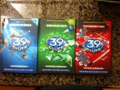 LOT 19 COMPLETE 39 CLUES 1-11 Cahills Vs Vespers 1-4 Infinity Ring 2-4 Trinity