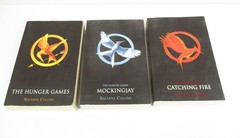 Lot 3 The Hunger Games Trilogy Paperback Books Box Set by Suzanne Collins