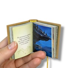 Un Gran Dinosaurio Miniature Book Pixar Salvat w/ slipcase hardcover 190 pages