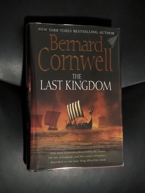 Signed Bernard Cornwell The Last Kingdom US First Edition Hardcover NF/NF