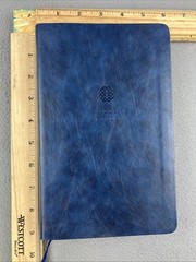 KJV Reference Bible Thomas Nelson Giant Print Red Letter Navy Leathersoft