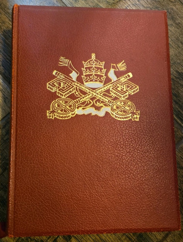 The Family Holy Bible Hawthorn 1966 Red Hardcover Pope John XXIII