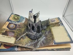Game of Thrones: A Pop-Up Guide to – Hardcover, by Reinhart Matthew – Good