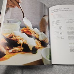 Skinnytaste One Done 140 No-Fuss Dinners Hardcover Cookbook Meal Gina Homolka