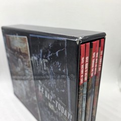 USPS WW2 Remembered Box Set in Slip Case 5 Stamp Albums Plus Complete Stamp Sets