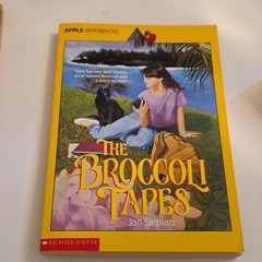 Scholastic Apple Paperbacks Lot of 6 Paperback Kids Books, Ages 9-12