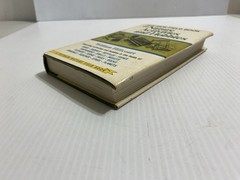 VTG 1970 WILLIAM HILLCOURT NATURE ACTIVITIES AND HOBBIES HC BOOK