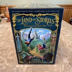 The Land of Stories Complete Gift Set [Hardcover]