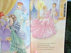 Cinderella Little Mermaid Lot of 2 Scholastic Reader Level 2 Paperbacks Ages 4-8