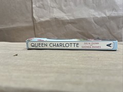 Julia Quinn, Shonda Rhimes – Queen Charlotte USED SC SEE DESCRIPTION