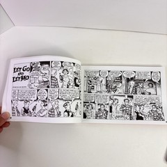 Alison Bechdel Lot of 3 Books Post Dykes to Watch Out For, Hot Throbbing Dykes
