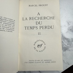 A La Recherche Du Temps Perdu, tome 1: Du Cote de Chez Swann; A l’Ombre des Je..