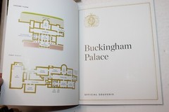 Buckingham Palace: Official Souvenir Book, The Royal Collection Trust LIKE NEW