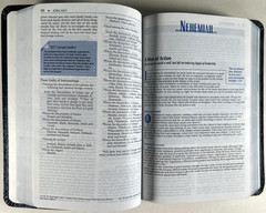 Scarce! 1984 NIV Student Bible Blue Bonded Leather Compact Yancey & Stafford VG-