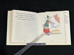 1992 A MINIATURE MOTHER GOOSE, RUNNING PRESS EDITION HARDCOVER DJ, 3.25″ X 2.75″
