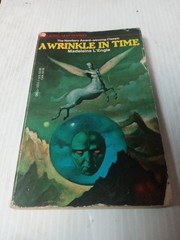 A Wrinkle in Time by Madeleine L’Engle 1976 Vintage Paperback