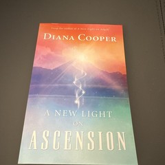 Diana Cooper A New Light on Ascension Paperback Self-Help Book English Adult