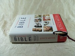 The Everyday Life Bible Power of God’s Word for Everyday Joyce Meyer with defect