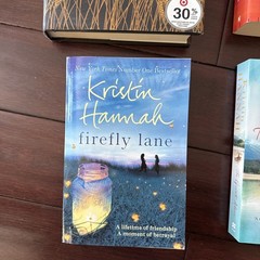 Kristin Hannah 4 Book Lot – (3 Paperback, 1 Hardcover) – VGC