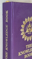 The Knowledge Book / English 1998 HC