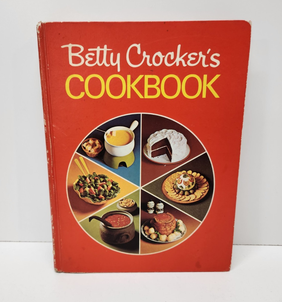 Vintage 1972 Betty Crocker’s Pie Cover Sear Holiday Edition Cookbook