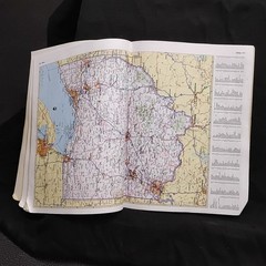 Rand McNally 2002 The Road Atlas & Trip Planner, US, Canada, & Mexico, Paperback