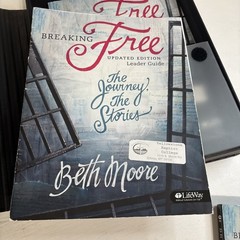 Breaking Free Updated Edition The Journey, The Stories By Beth Moore Lifeway Kit