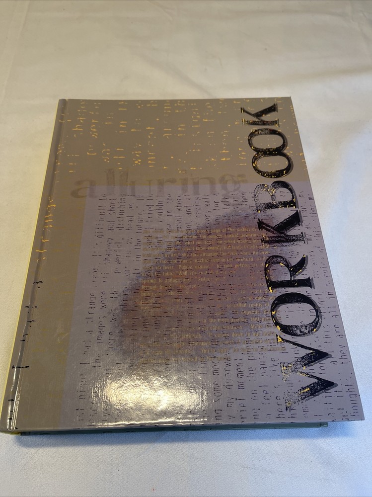 WORKBOOK 25 ILLUSTRATION PORTFOLIO Hardcover 2002 Publisher Alex Scott BRAND