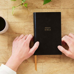 KJV Holy Bible: Personal Size Giant Print, Hardcover, Red Letter, Comfort…