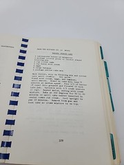 1974 ST. JOSEPH’S AUXILIARY COOKBOOK PALATINE ILLINOIS 448 Pages