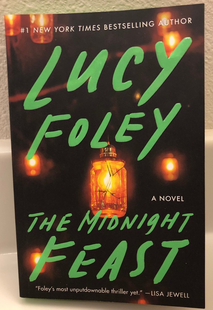 The Midnight Feast, Lucy Foley Twisty thriller Like new trade PB Darkly funny