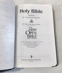 The New OPEN Holy Bible NKJV Reader’s Edition Nelson 1453 Black Bonded Leather
