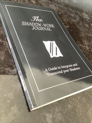 The Shadow Work Journal: A Guide to Integrate and Tran..Paperback