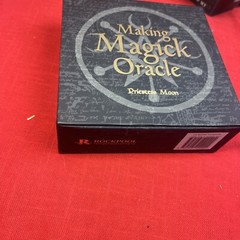 Making Magick Oracle : 36 Power Symbols for Manifesting Your Dreams