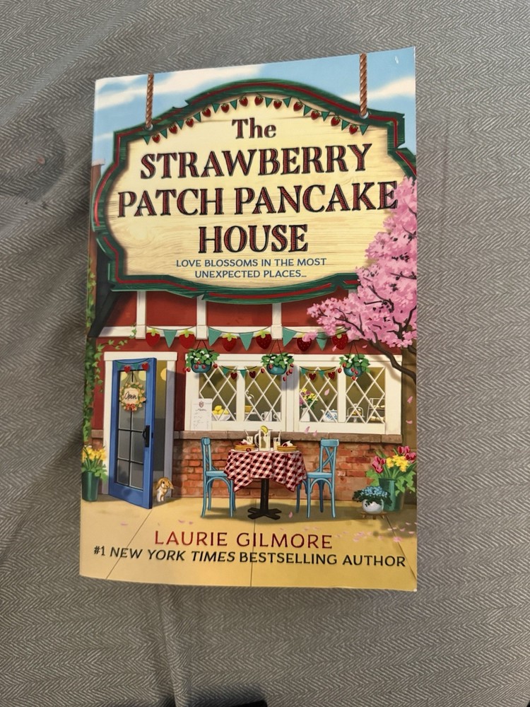 Laurie Gilmore The Strawberry Patch Pancake House Paperback Romance Dream Harbor