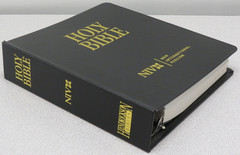 Holy Bible Wide Margin Looseleaf Reference Edition NIV 3-Ring Binder Hendrickson