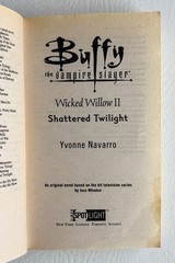 Buffy the Vampire Slayer Wicked Willow II Shattered Twilight 2004 Navarro