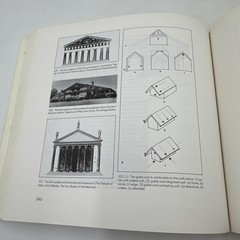 Archetypes in Architecture Thomas Thiis-Evensen Oxford University Press 1991 PB