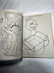 2009 Sesame Street A Flurry of Friends Coloring Activity Book 288 Pages New
