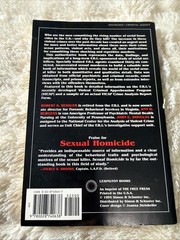 Signed !Sexual Homicide : Patterns and Motives by John E. Douglas, Robert K. X4