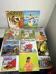 Scholastic Kids Book Lot (11) • Early Readers & Picture Books • Mixed Titles