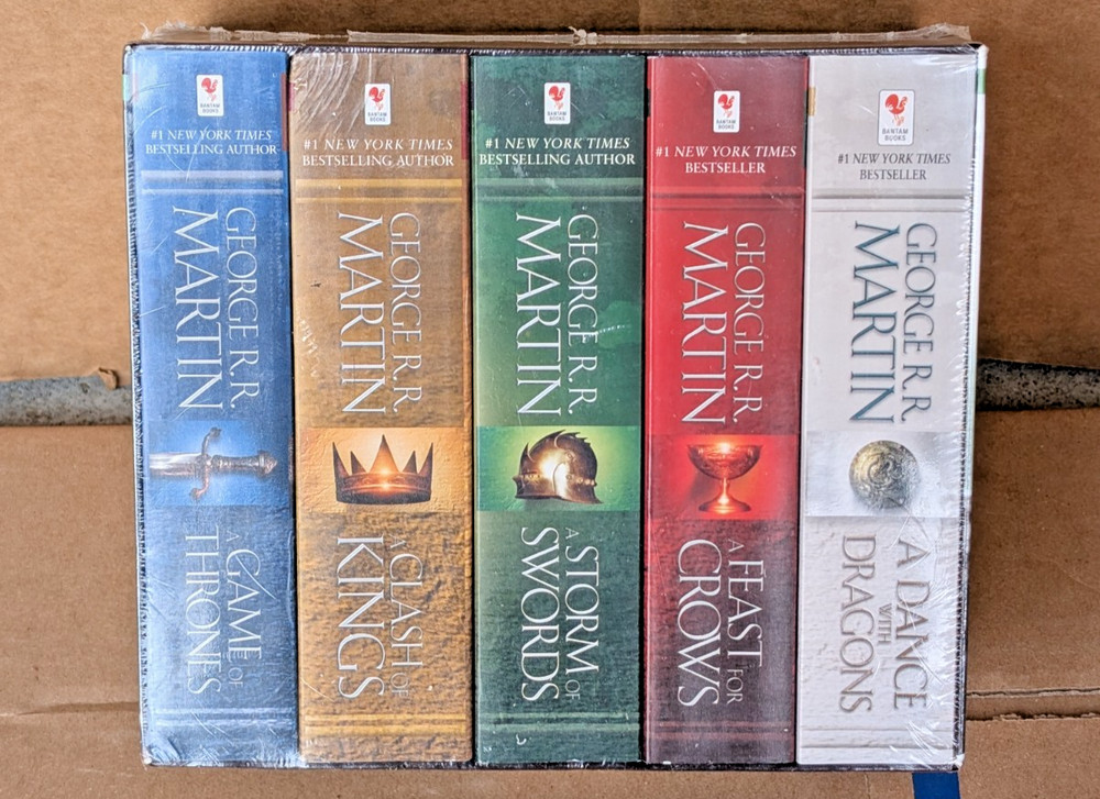 George R.R. Martin A SONG OF ICE AND FIRE 5-Book Boxed Set– Game of Thrones- NEW