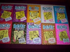 LOT of 19 Rachel Renee Russell 1-15 + OMG DORK DIARIES + 1-2-3 MAX CRUMBLEY-HCs