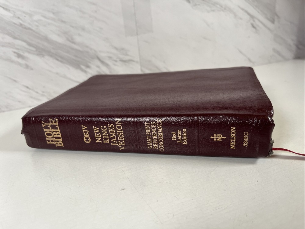 Holy Bible NKJV Giant Print by Nelson Publishers 334BC Leather Binding Index Tab